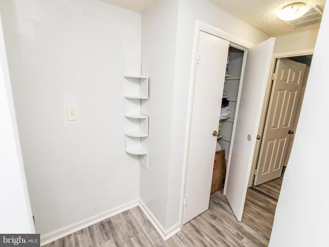1852 VILLAGE GREEN DR #E-122, Landover, MD 20785