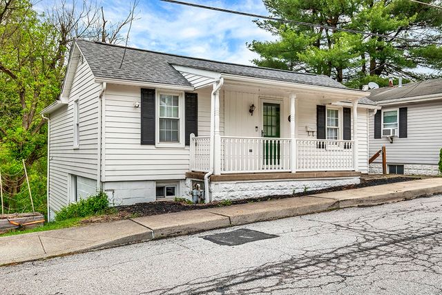 2842 Italy Rd, Export, PA 15632