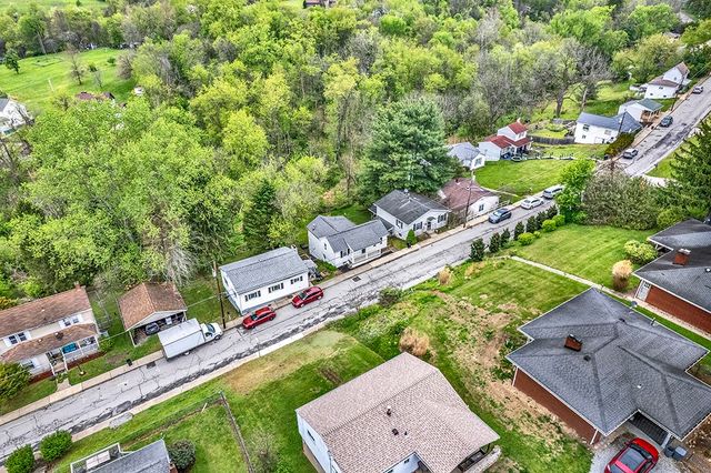 2842 Italy Rd, Export, PA 15632
