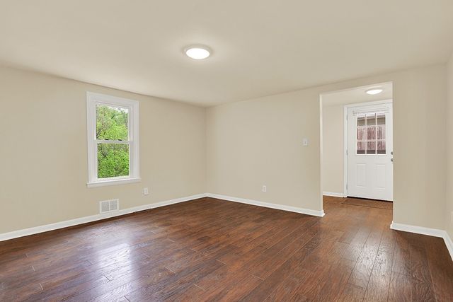 2842 Italy Rd, Export, PA 15632