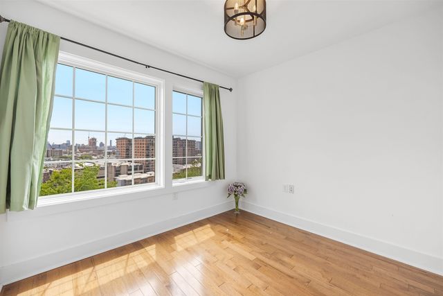 107 MOUNTAIN RD, Jc, Heights, NJ 07307
