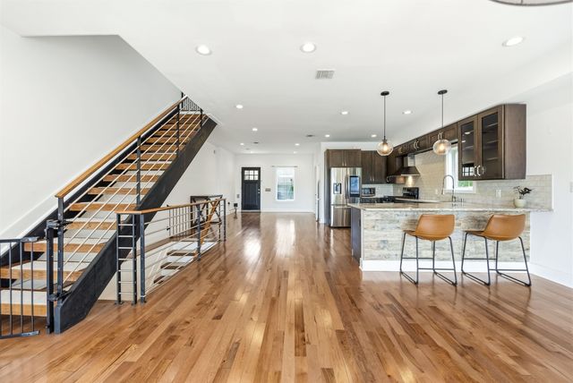 107 MOUNTAIN RD, Jc, Heights, NJ 07307