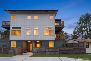 18309 11TH Avenue NE #B, Shoreline, WA 98155