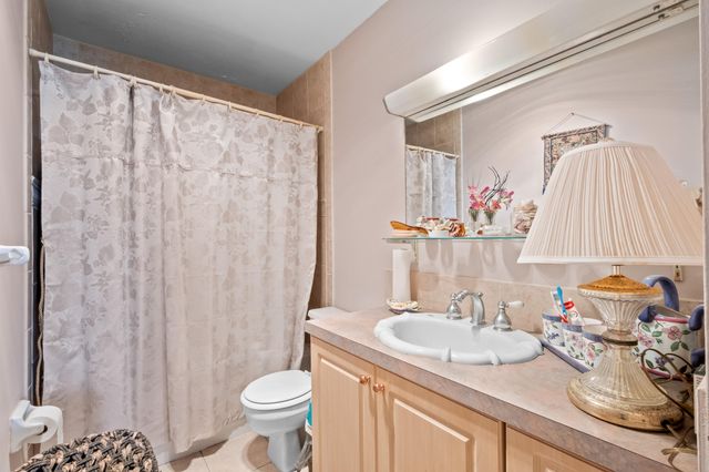 1520 Mckinley Street 215e, Hollywood, FL 33020