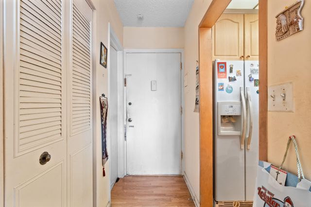 1520 Mckinley Street 215e, Hollywood, FL 33020