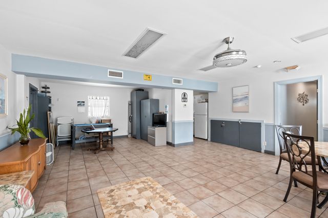 1520 Mckinley Street 215e, Hollywood, FL 33020