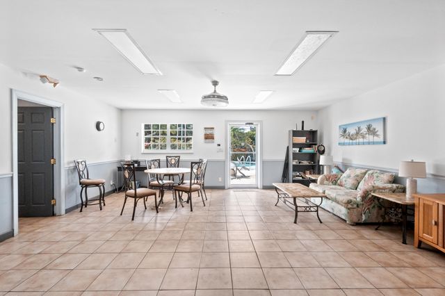 1520 Mckinley Street 215e, Hollywood, FL 33020