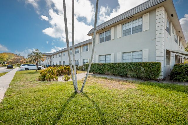 1520 Mckinley Street 215e, Hollywood, FL 33020