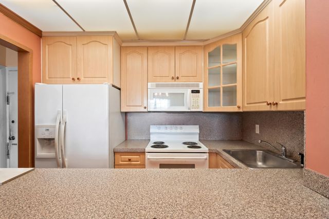 1520 Mckinley Street 215e, Hollywood, FL 33020