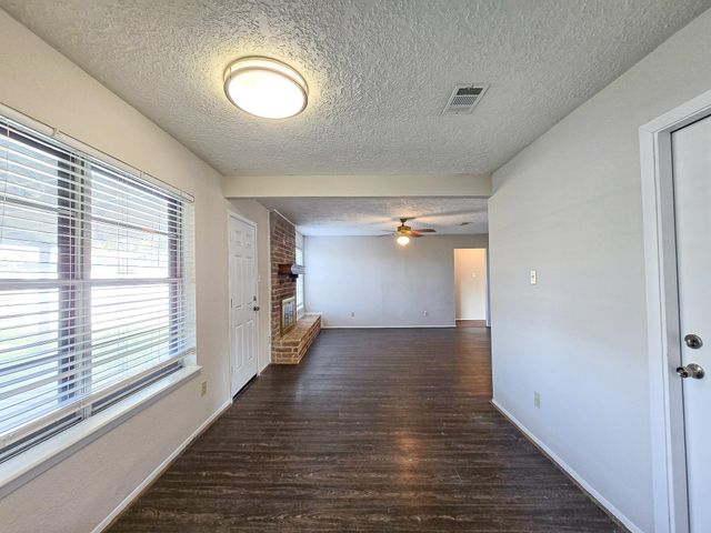 12645 Lake Conroe Hills Drive, Willis, TX 77318