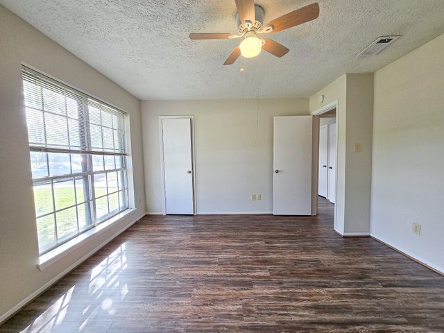 12645 Lake Conroe Hills Drive, Willis, TX 77318