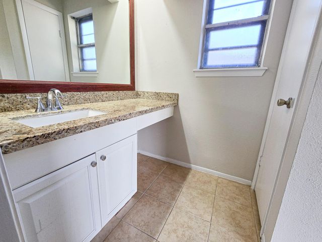 12645 Lake Conroe Hills Drive, Willis, TX 77318