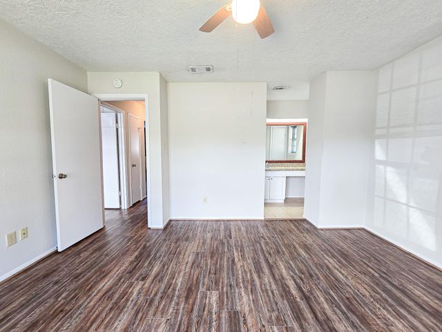 12645 Lake Conroe Hills Drive, Willis, TX 77318