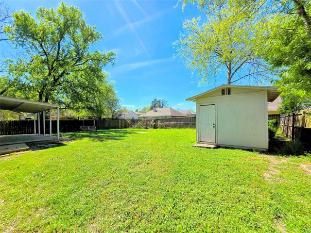 12645 Lake Conroe Hills Drive, Willis, TX 77318