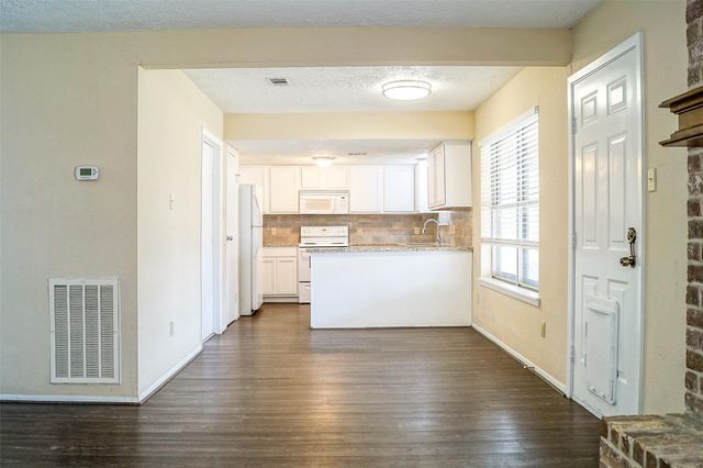 12645 Lake Conroe Hills Drive, Willis, TX 77318