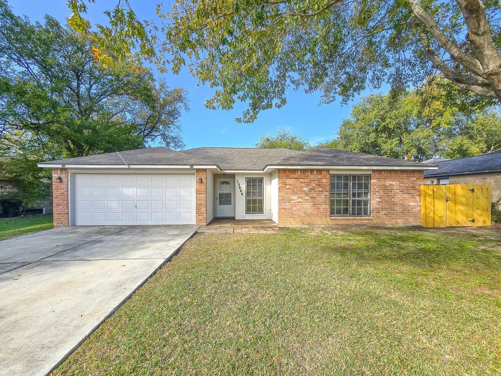 12645 Lake Conroe Hills Drive, Willis, TX 77318