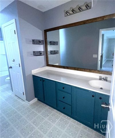 6 Timber Crest Court, Savannah, GA 31407