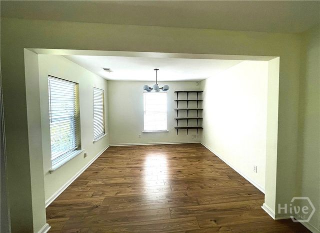 6 Timber Crest Court, Savannah, GA 31407