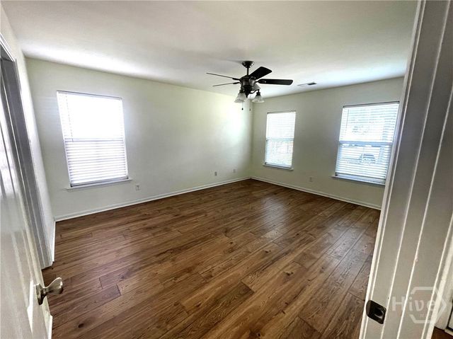 6 Timber Crest Court, Savannah, GA 31407