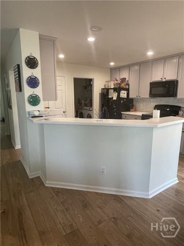 6 Timber Crest Court, Savannah, GA 31407