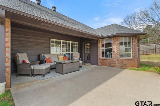 1721 Sapphire Cay, Whitehouse, TX 75791