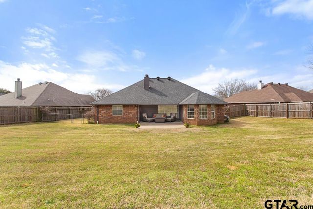 1721 Sapphire Cay, Whitehouse, TX 75791