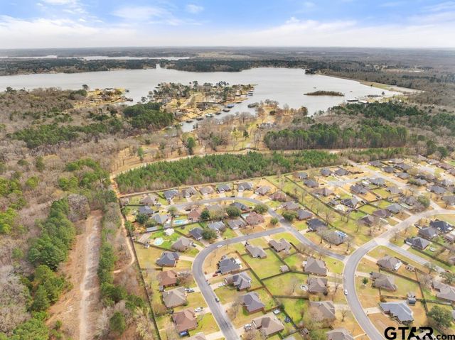 1721 Sapphire Cay, Whitehouse, TX 75791
