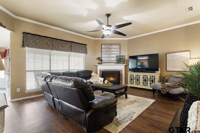 1721 Sapphire Cay, Whitehouse, TX 75791