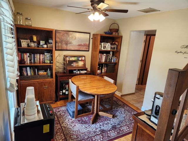 1349 Queensgreen Circle, Naperville, IL 60563
