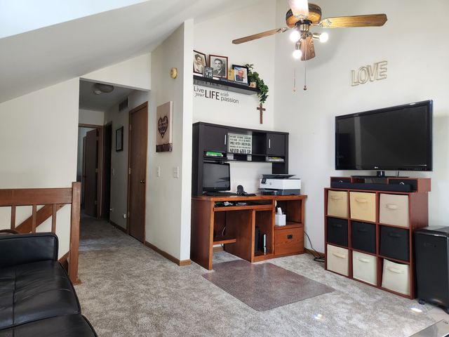 1349 Queensgreen Circle, Naperville, IL 60563