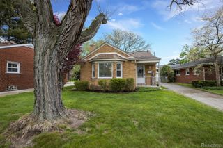 22157 Mauer Street, St. Clair Shores, MI 48080