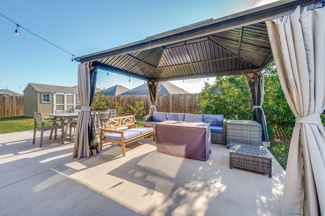 3104 Cerro Ranch Road, Aubrey, TX 76227