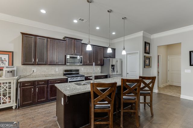 331 Hemlock Court, Hoschton, GA 30548