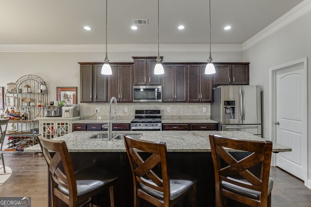 331 Hemlock Court, Hoschton, GA 30548