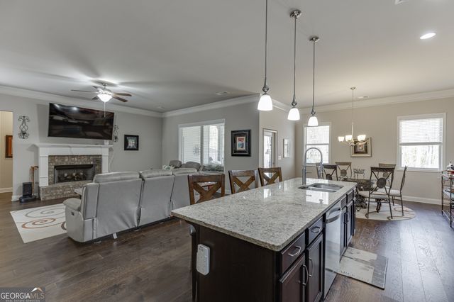 331 Hemlock Court, Hoschton, GA 30548