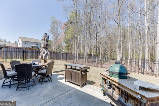 331 Hemlock Court, Hoschton, GA 30548