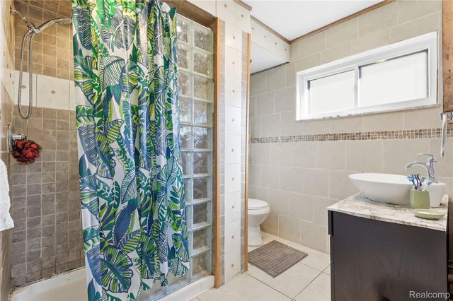 35163 Dumbarton Street, Harrison Charter Township, MI 48045