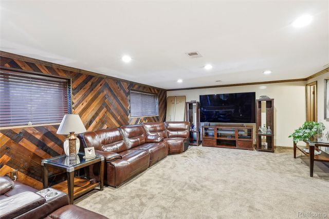 35163 Dumbarton Street, Harrison Charter Township, MI 48045