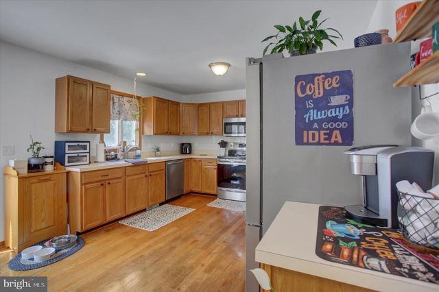 10482 MAPLETON RD, Shippensburg, PA 17257