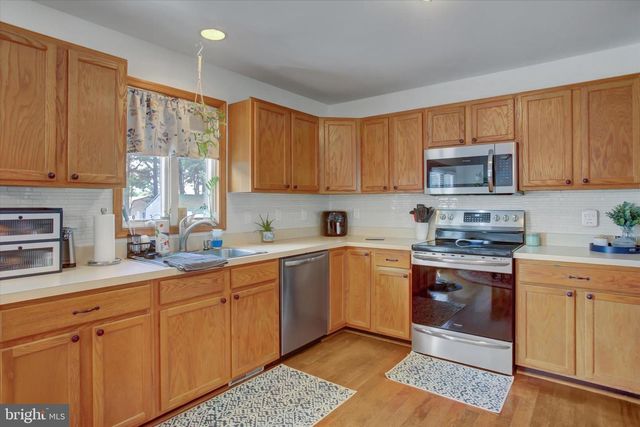 10482 MAPLETON RD, Shippensburg, PA 17257