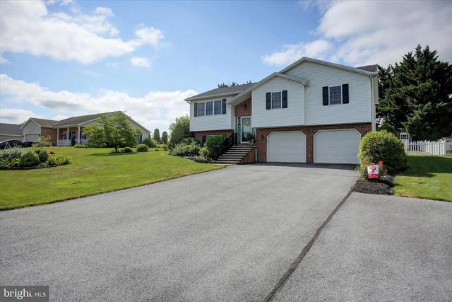 10482 MAPLETON RD, Shippensburg, PA 17257