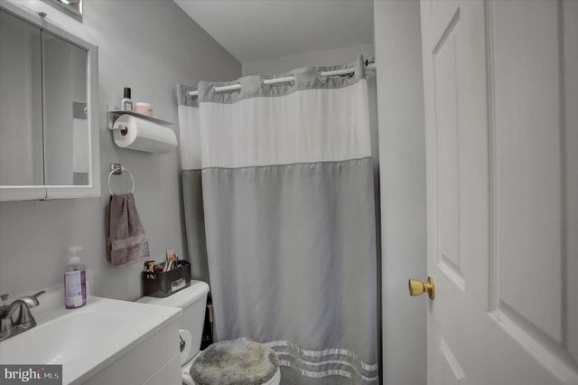 10482 MAPLETON RD, Shippensburg, PA 17257