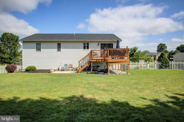 10482 MAPLETON RD, Shippensburg, PA 17257