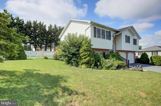 10482 MAPLETON RD, Shippensburg, PA 17257