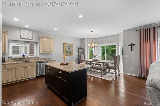 13826 Grandeur Avenue, Utica, MI 48315