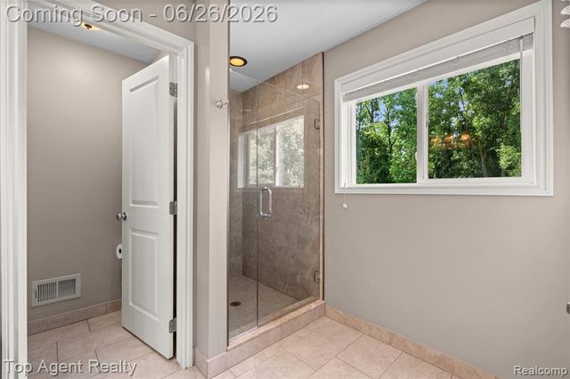 13826 Grandeur Avenue, Utica, MI 48315