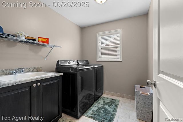 13826 Grandeur Avenue, Utica, MI 48315