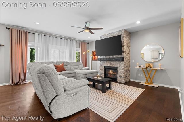 13826 Grandeur Avenue, Utica, MI 48315