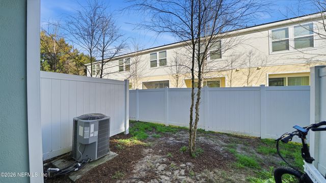 2848 BLACK BUCK Circle, Jacksonville, FL 32225