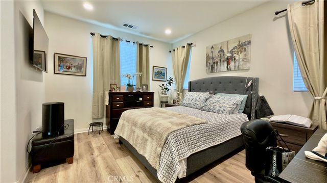 14601 Del Playa, Panorama City, CA 91402